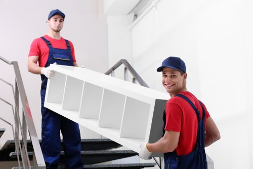 Flexible van-based moving help for Kensington homes and businesses