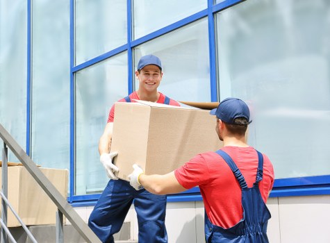 Moving truck service for Kensington homes and flats