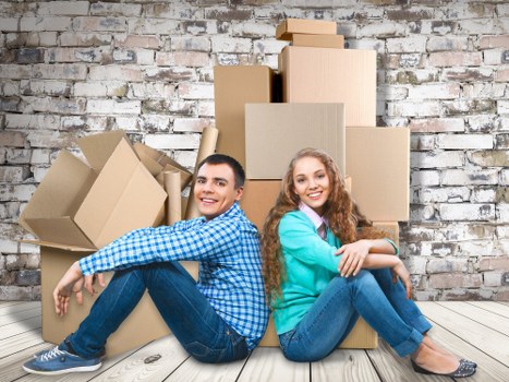 Careful loading of household items for a Kensington move