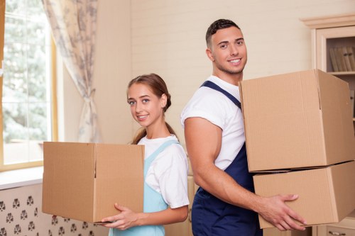 Commercial moving truck support in Kensington